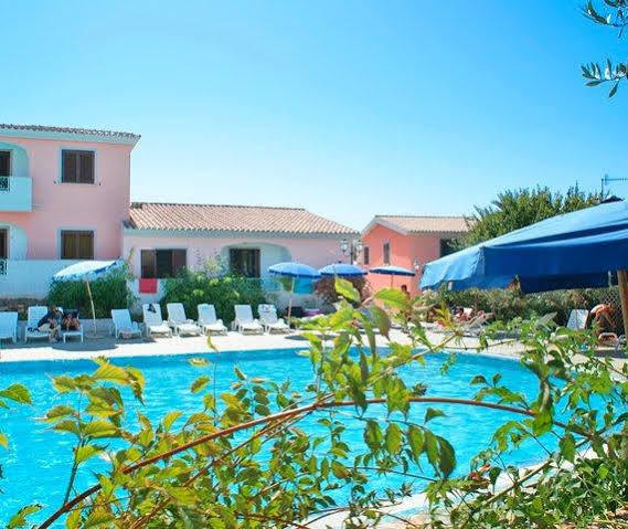 Albergo Residenziale Gli Ontani Cala Liberotto Exterior foto